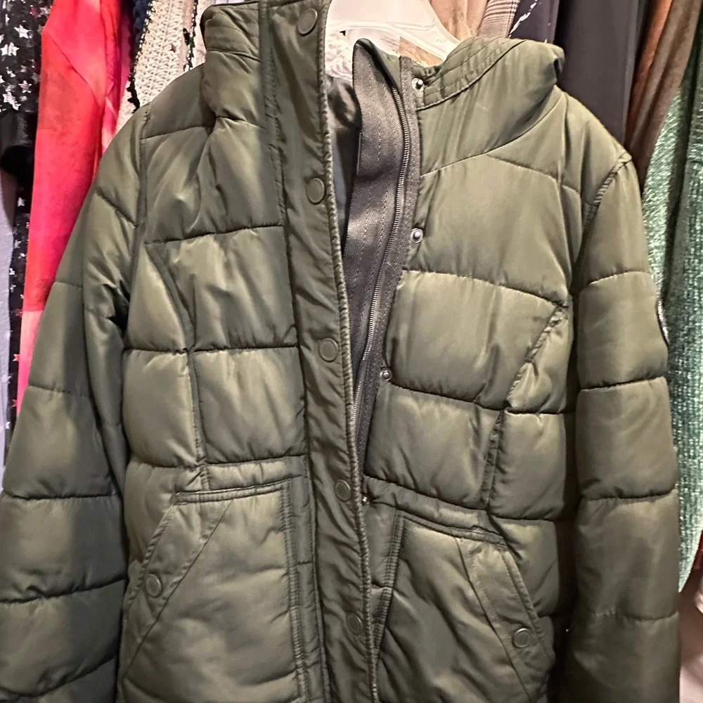 American Eagle Outfitters Khaki Puffer Jacket - Picture 1 of 4